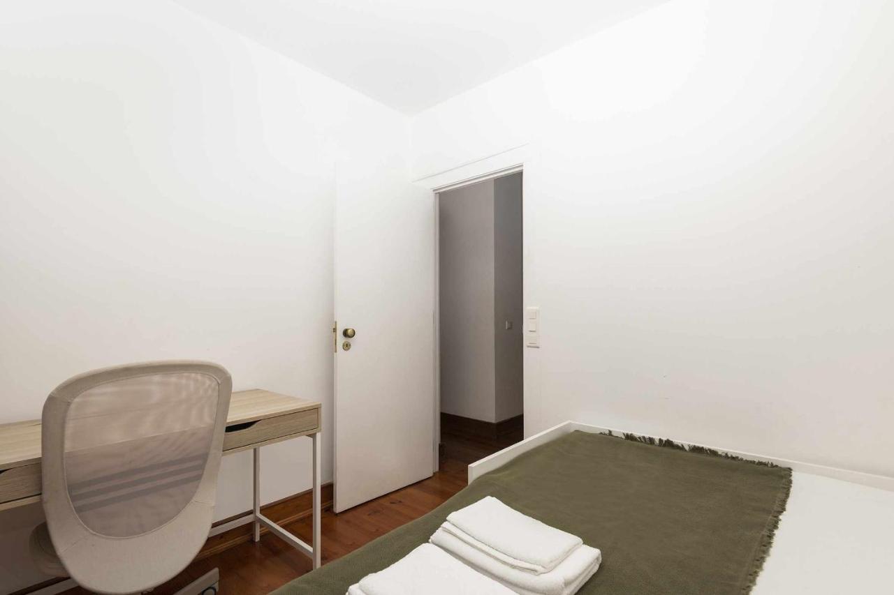 Typical Portuguese Apartment In Sao Bento Лиссабон Экстерьер фото